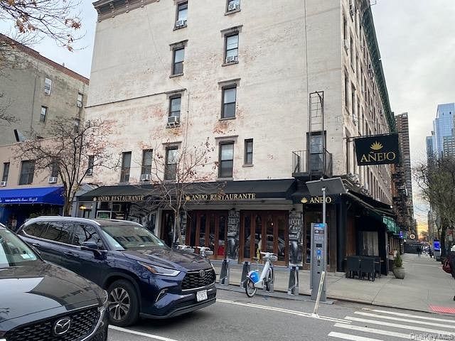 468 W 47th Street