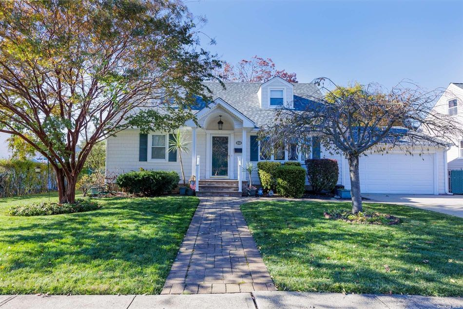 Image 1 of 24 for 2220 Pine Street in Long Island, Wantagh, NY, 11793