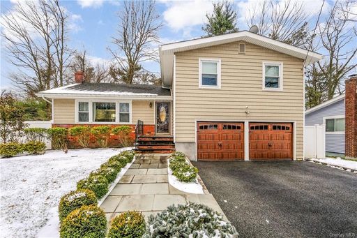 Image 1 of 28 for 7 Arbor Drive in Westchester, New Rochelle, NY, 10804