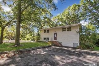 Image 1 of 21 for 442 Old Town Road in Long Island, E. Setauket, NY, 11733