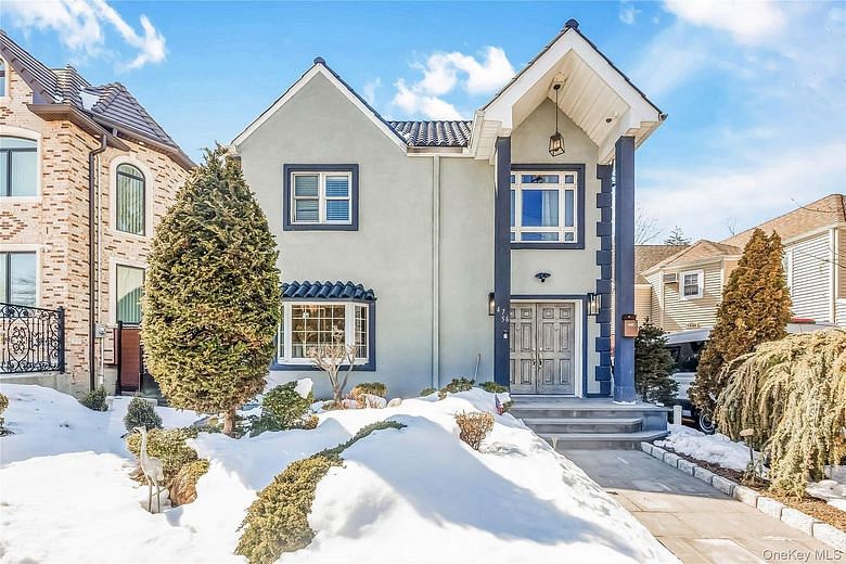 47-56 Glenwood Street