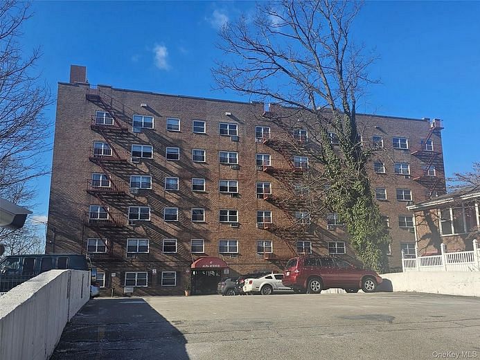 47 Alta Avenue #4D
