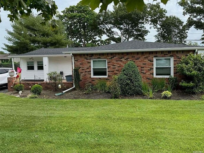 47 College Hills Drive