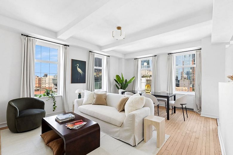 470 West 24th Street #14C