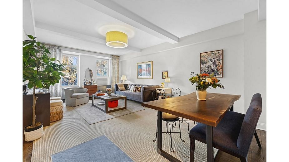 470 West 24th Street #4E