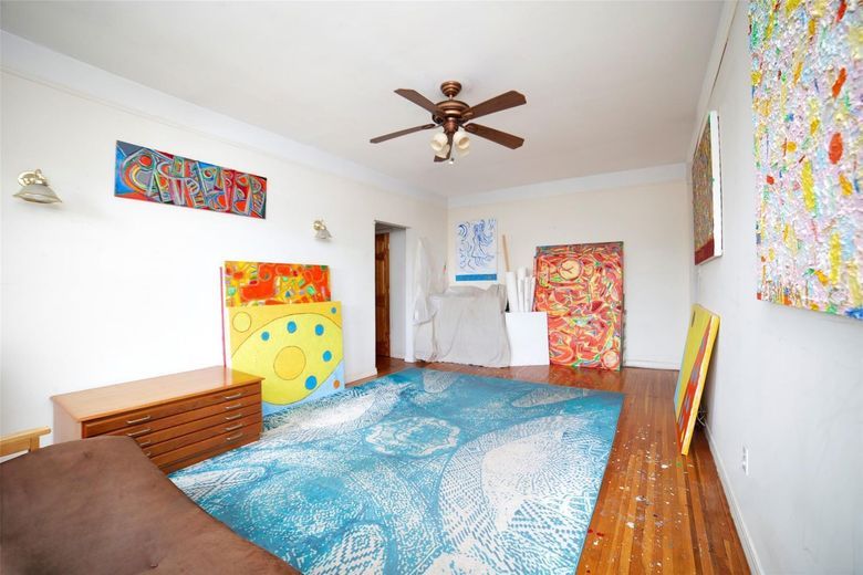 472 Gramatan Avenue #5R