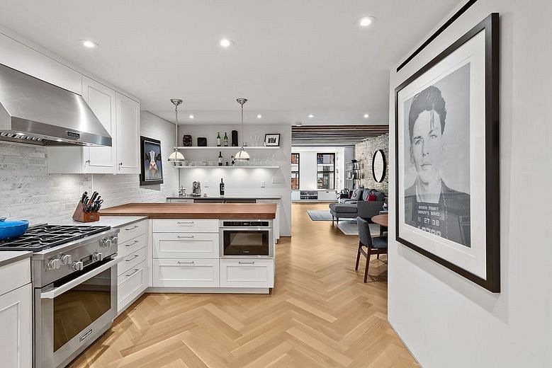472 Greenwich Street #6