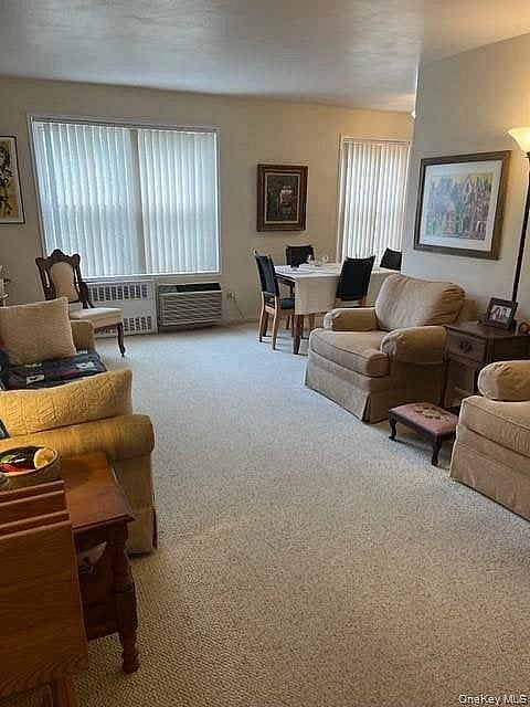 4727 Little Neck Parkway #4G