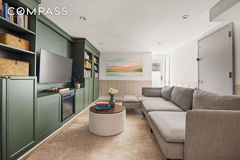 473 Bainbridge Street #1