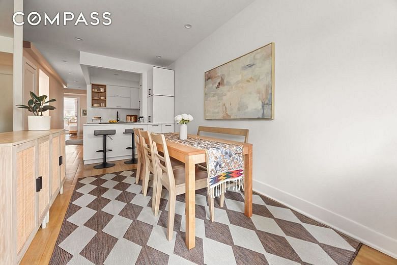 473 Bainbridge Street #1