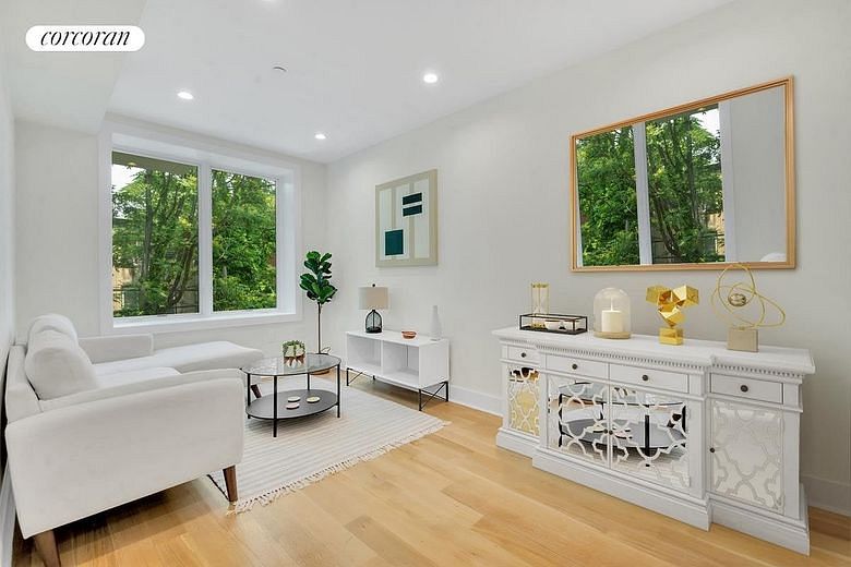 473 Bainbridge Street #2A