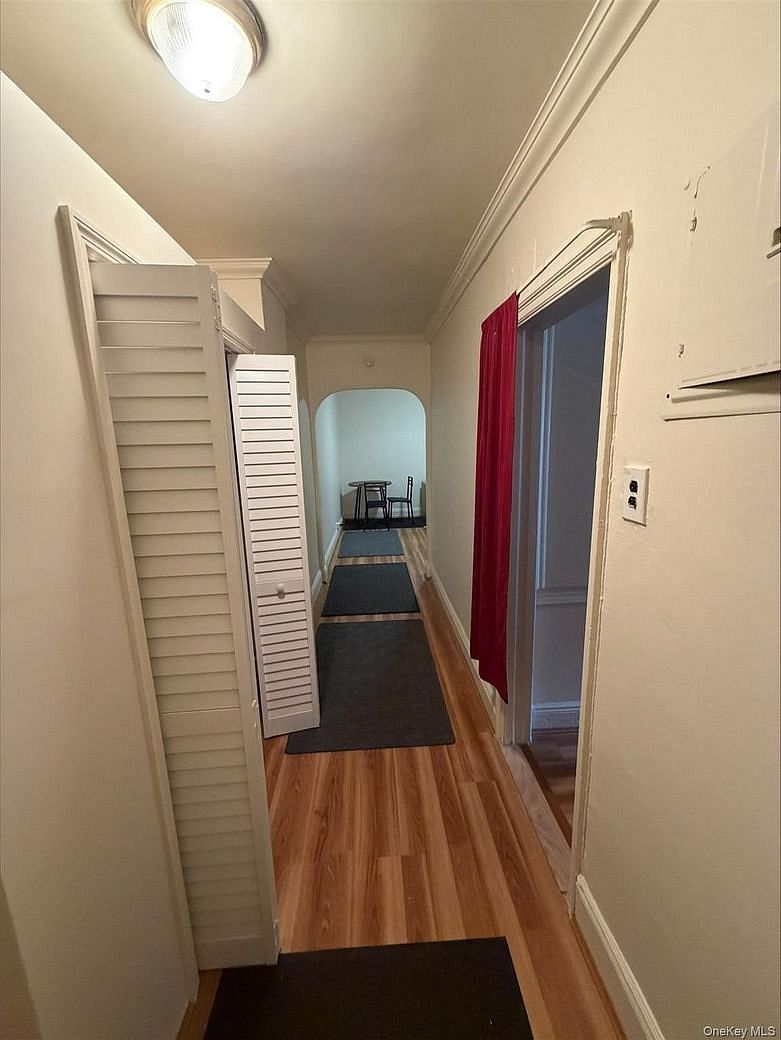 475 Bronx River Road #1B