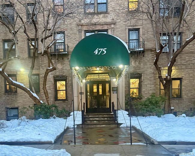 475 Bronx River Road #6C