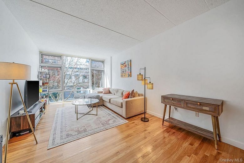 475 Sterling Place #2J