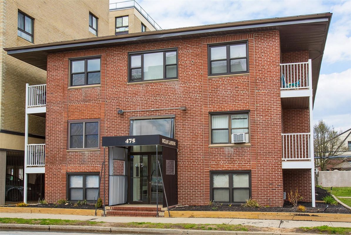 Image 1 of 16 for 475 W Broadway #B2 in Long Island, Long Beach, NY, 11561