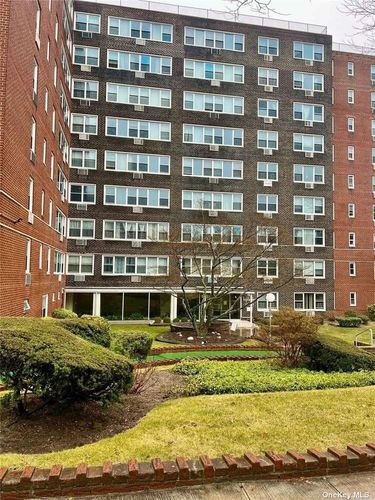 Image 1 of 15 for 164-20 Highland Avenue #5M in Queens, Jamaica Hills, NY, 11432