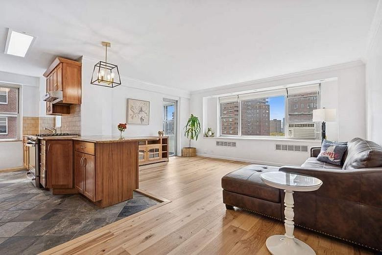 477 FDR Drive #M1304