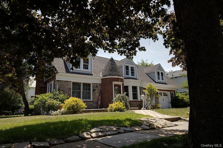 478 Carnation Avenue