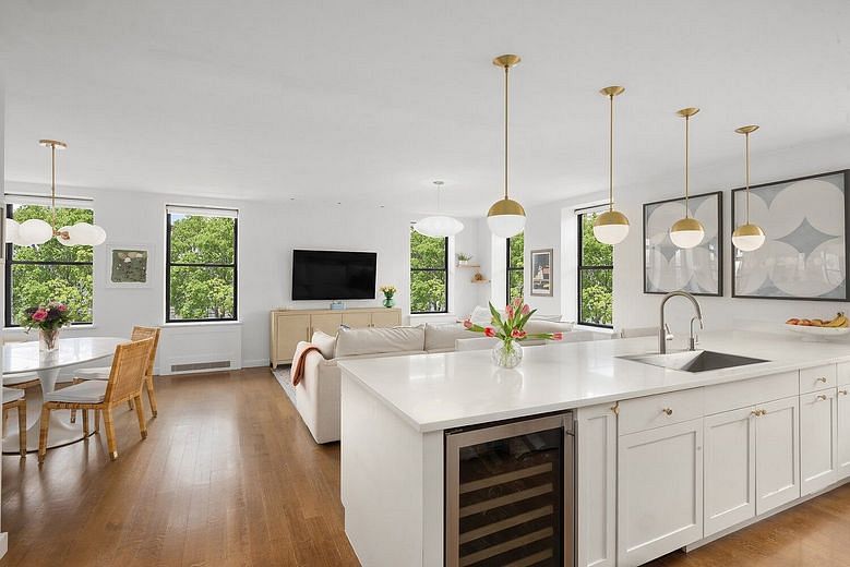 478 Central Park West #5B