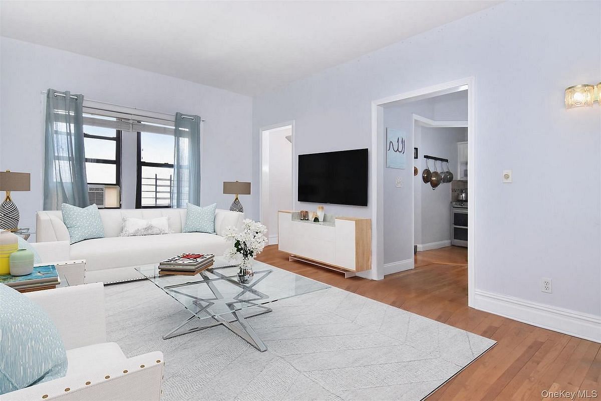 Image 1 of 23 for 4784 Boston Post Road #A51 in Westchester, Pelham, NY, 10803