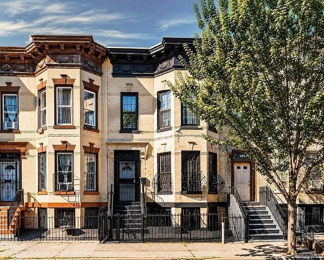 479 Bainbridge Street