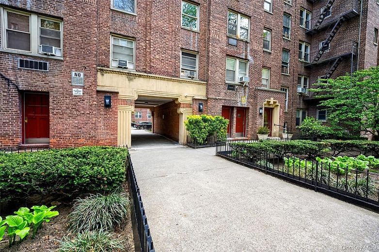 48-25 43rd Street #2J