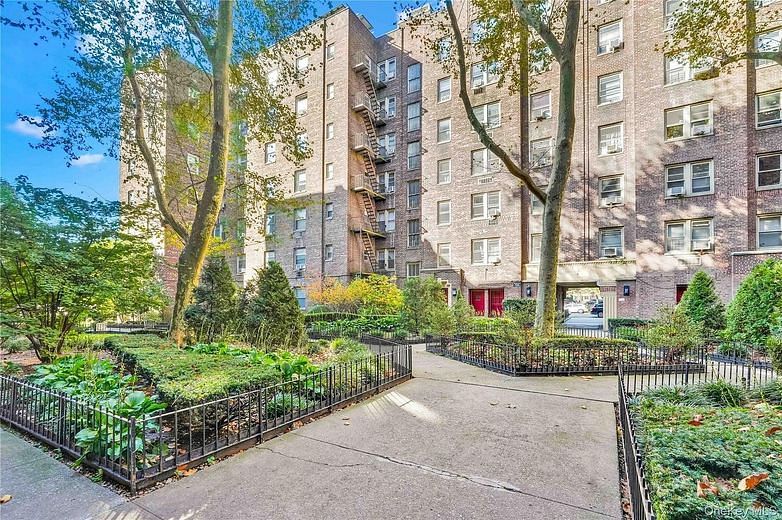 48-50 44th Street #E4