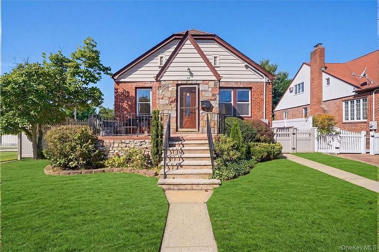 48 Central Boulevard