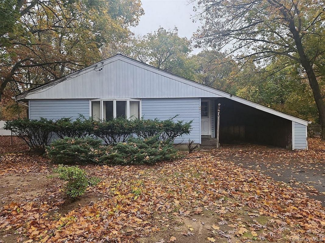 Image 1 of 13 for 48 Hawkins Road in Long Island, Brookhaven, NY, 11720