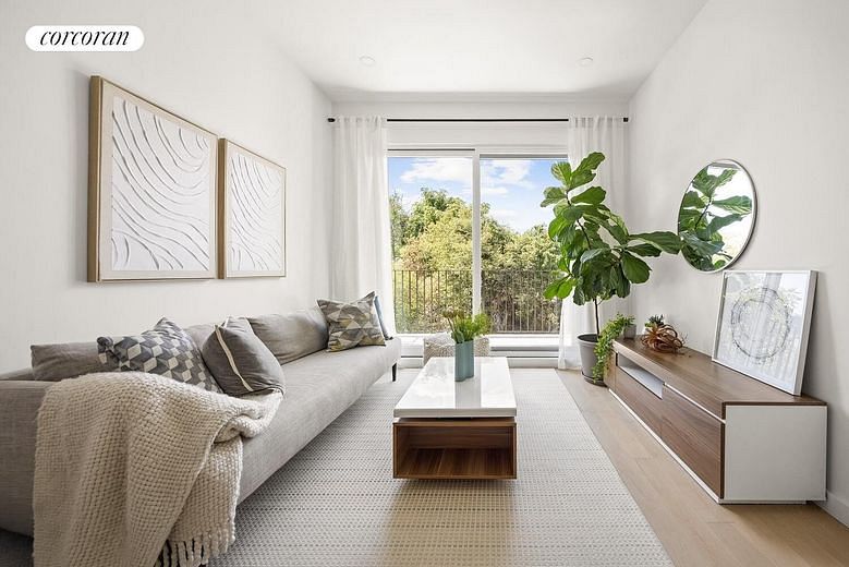 48 Stanhope Street #4F