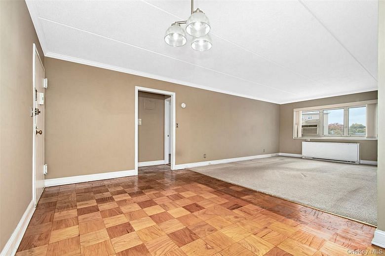 480 Halstead Avenue #4V