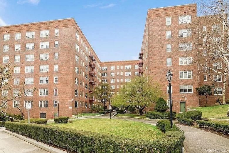480 Riverdale Avenue #1B