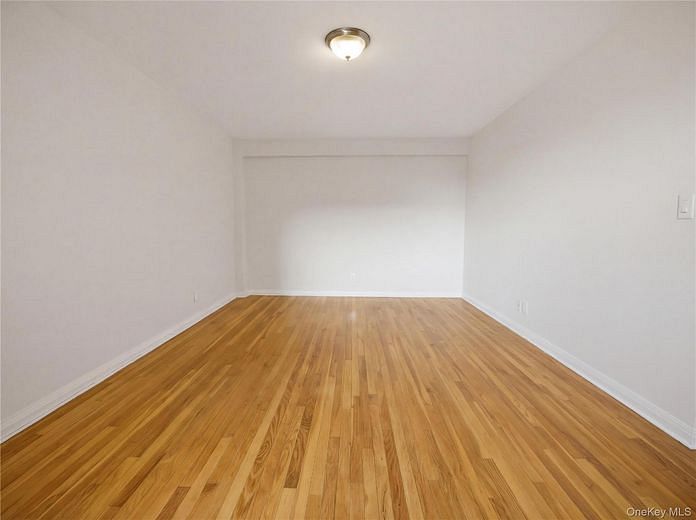 480 Riverdale Avenue #4U