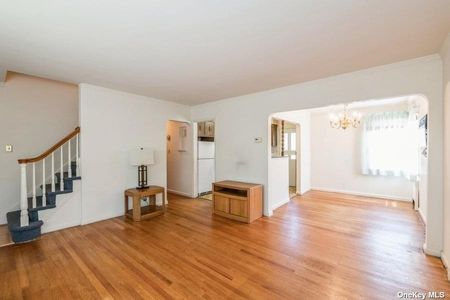 Image 1 of 32 for 126 Bregman Avenue in Long Island, New Hyde Park, NY, 11040