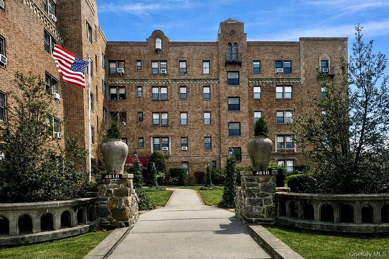 4810 Boston Post Road #4E