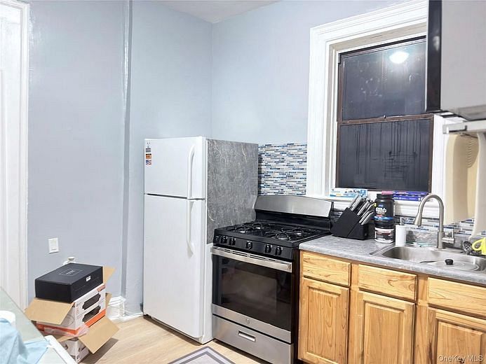 482 Ridgewood Avenue