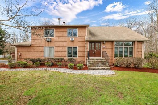 Image 1 of 36 for 483 Windsor Court in Westchester, Yorktown, NY, 10598