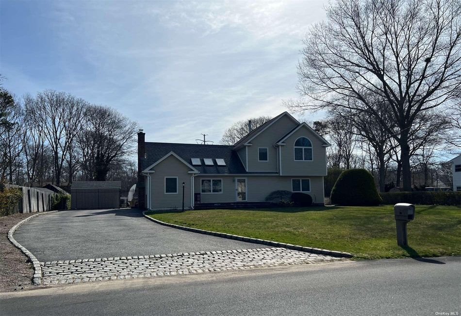 Image 1 of 22 for 484 Lockwood Drive in Long Island, Shirley, NY, 11967