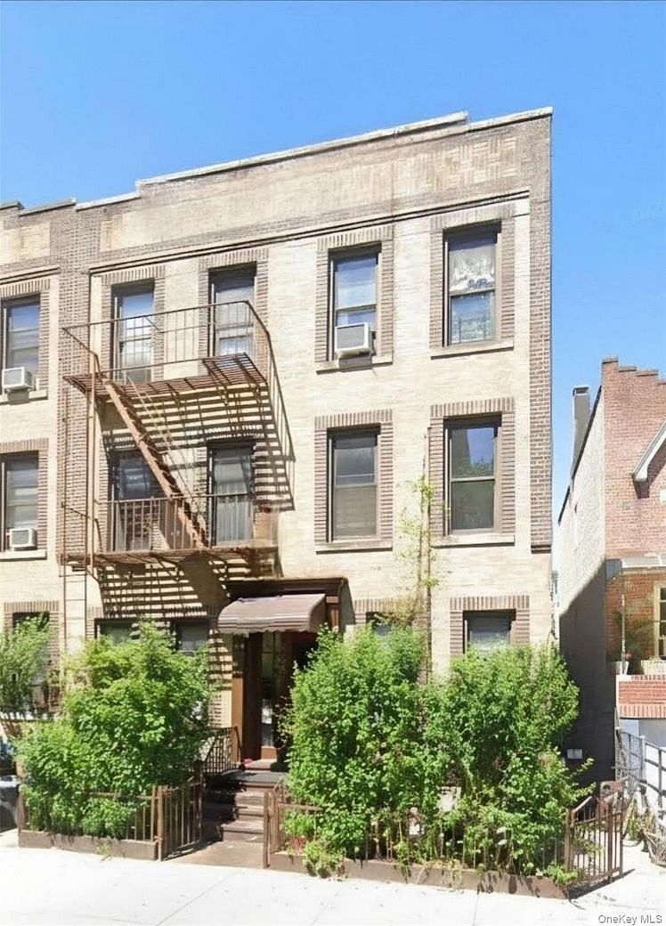 4842 46th Street