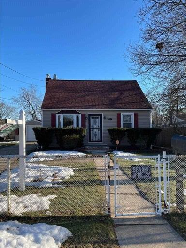 Image 1 of 24 for 280 Earle Street in Long Island, Central Islip, NY, 11722