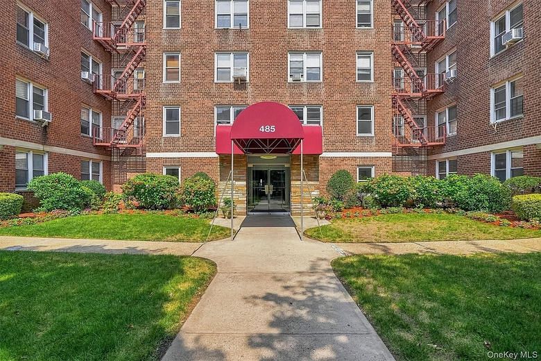 485 Bronx River Road #A51