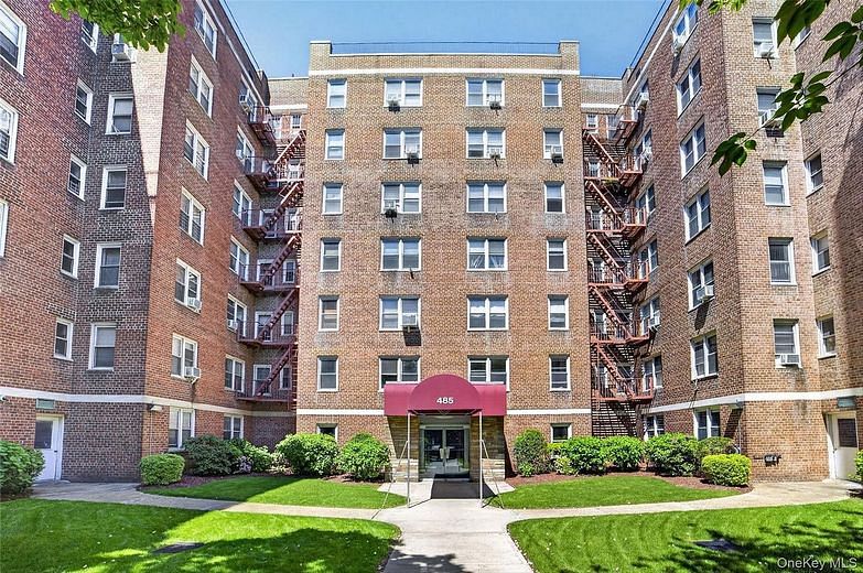 485 Bronx River Road #C10