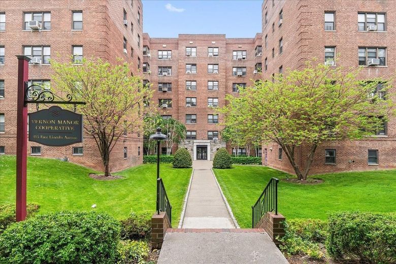 485 E Lincoln Avenue #104