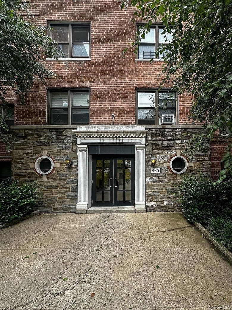 485 E Lincoln Avenue #214