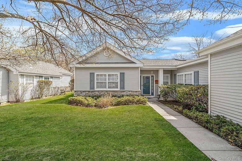 485 Woodscreek Court