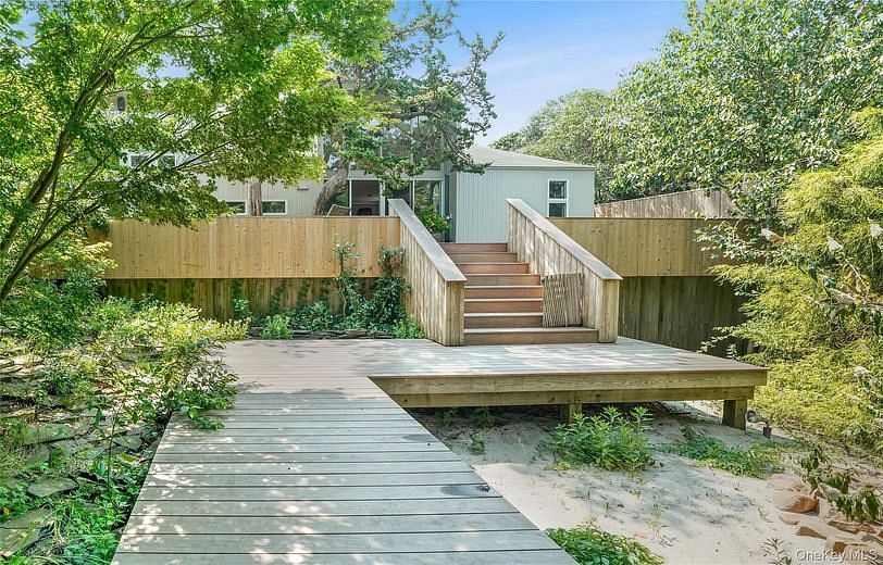 487 Tarpon Walk