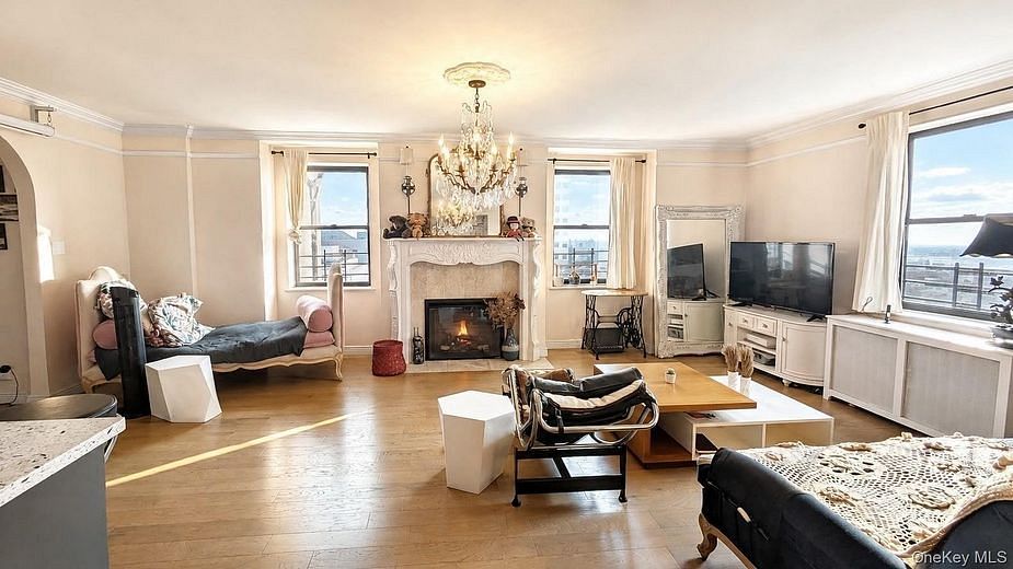 49 E 96th Street #16B