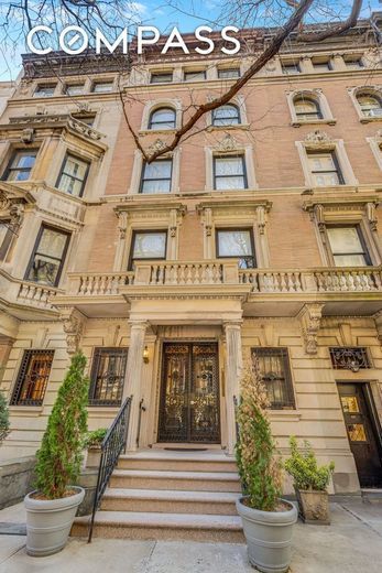 49 East 74th Street