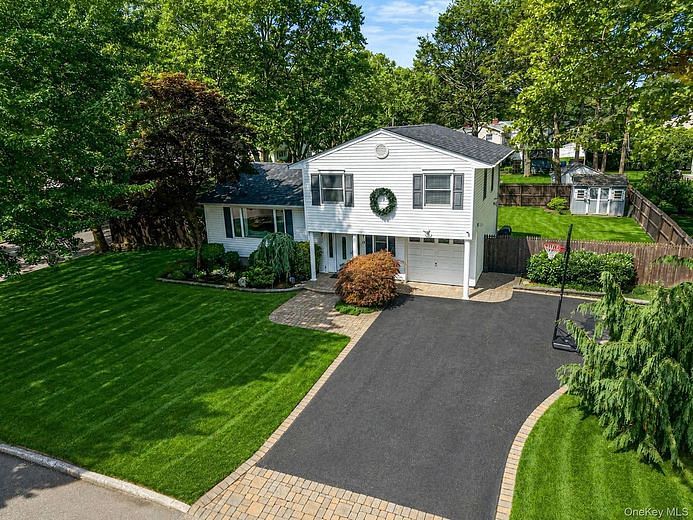 49 Munson Court