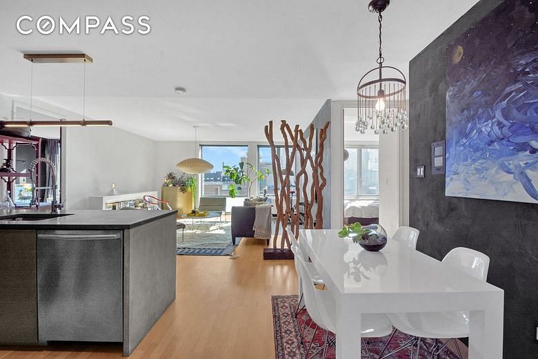 49 North Eighth Street #6E